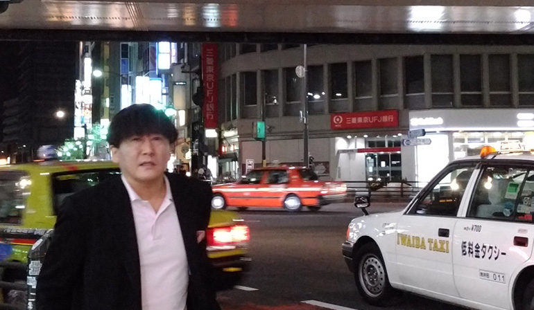 プロフィール